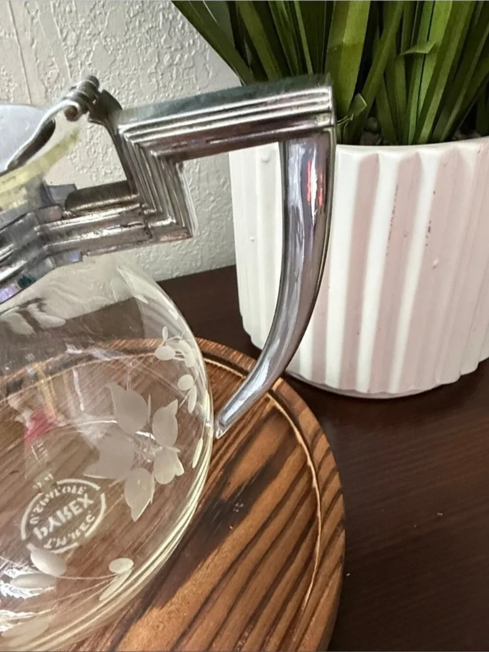 Elegant Silver and Clear Glass Pitcher VTGE PYREX TEAPOT 30'S